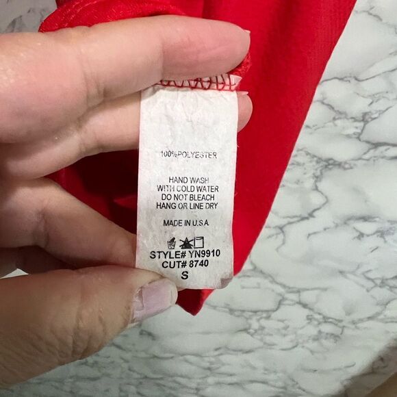 You are not alone V Back with bow Size S - Picture 4 of 5